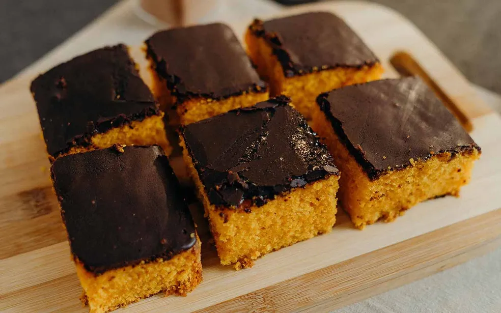 Receita de Bolo de Cenoura: Simples, Fofinho e Irresistível